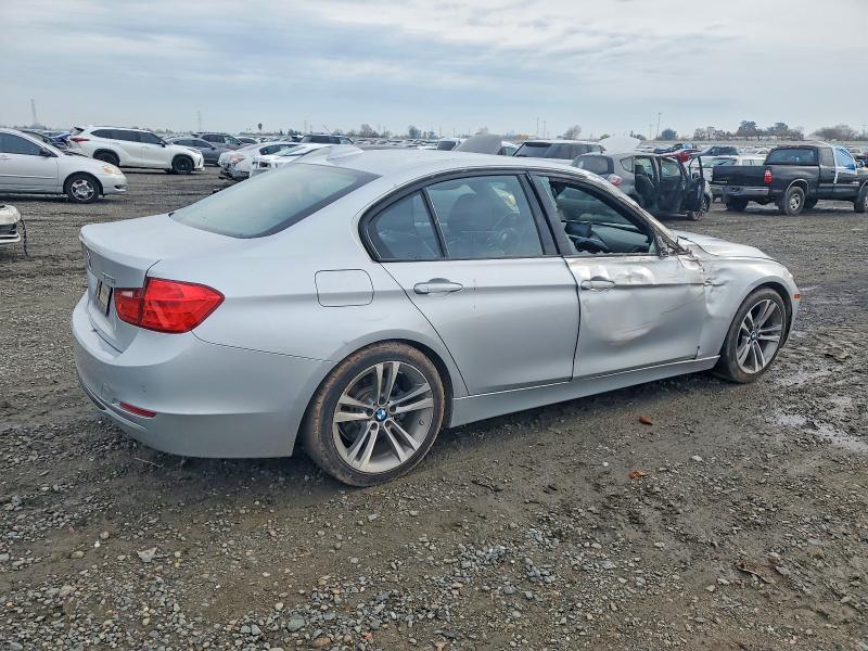 Photo 3 from auction – 2014 BMW 328 I with VIN WBA3A5G51ENP32833