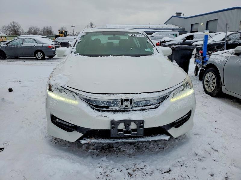 Photo 5 from auction – 2017 HONDA ACCORD EX with VIN 1HGCR2F75HA035658