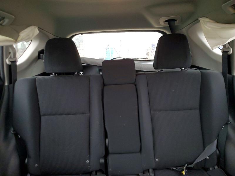 Photo 10 from auction – 2016 TOYOTA RAV4 with VIN 2T3ZFREV5GW237863