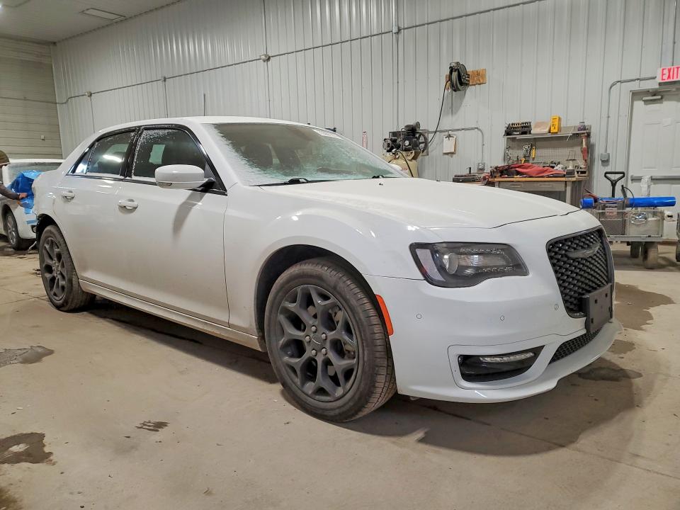 Photo 4 from auction – 2023 CHRYSLER 300 with VIN 2C3CCASG1PH662071