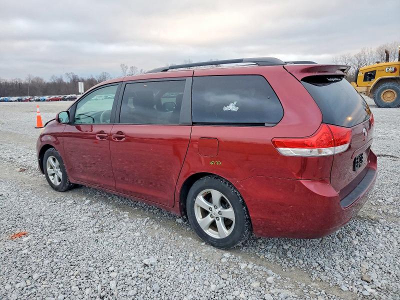 Photo 2 from auction – 2011 TOYOTA SIENNA with VIN 5TDKK3DC3BS020252