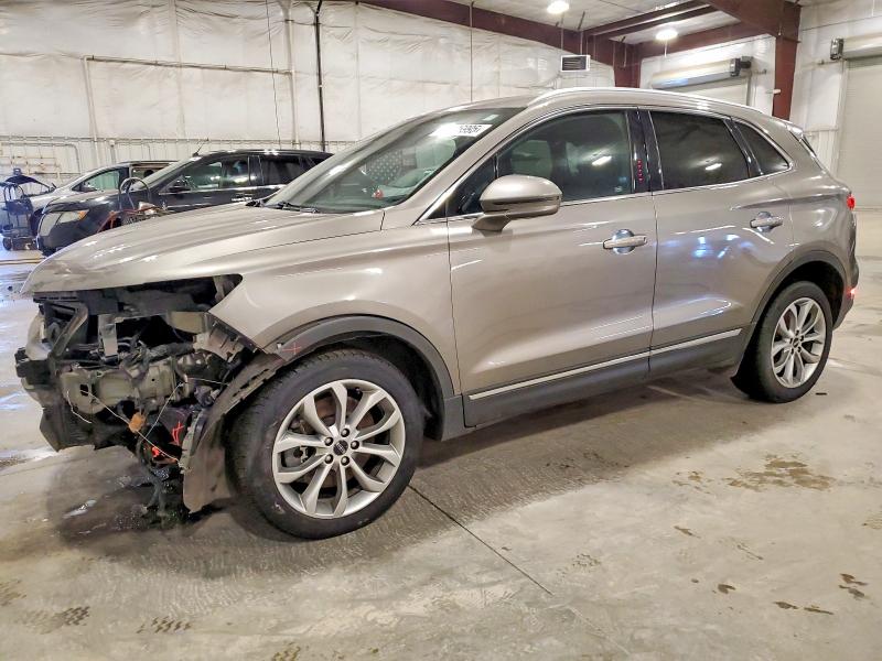 LINCOLN MKC SELECT 2017 with VIN 5LMCJ2D96HUL45979 - Photo from auction