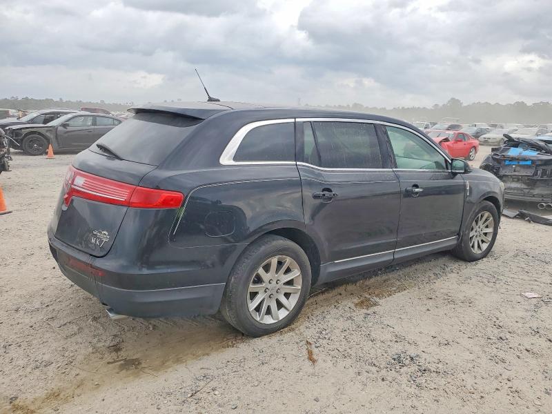 Photo 3 from auction – 2016 LINCOLN MKT with VIN 2LMHJ5AT0GBL00541