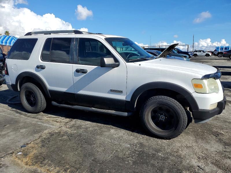 Photo 4 from auction – 2006 FORD EXPLORER X with VIN 1FMEU63E16UB23419