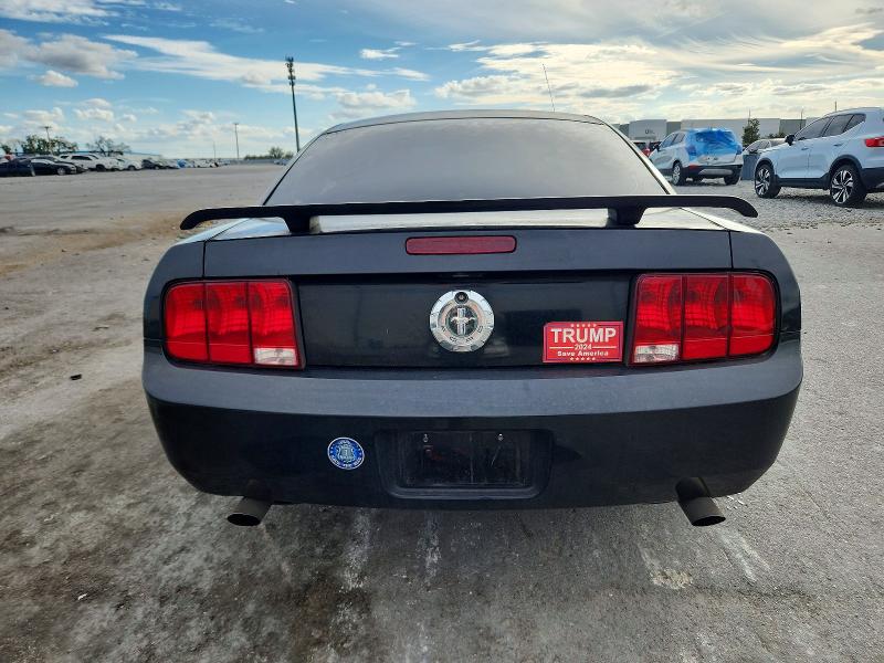 Photo 6 from auction – 2005 FORD MUSTANG with VIN 1ZVFT80N155137631