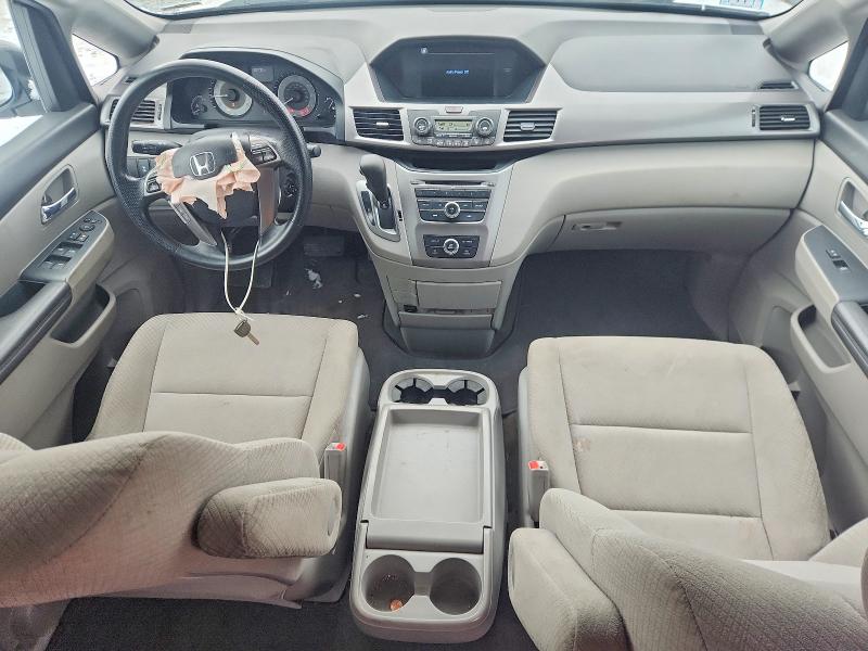Photo 8 from auction – 2016 HONDA ODYSSEY with VIN 5FNRL5H29GB132090