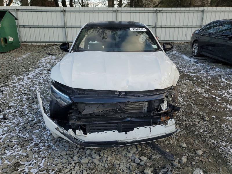 Photo 5 from auction – 2023 VOLKSWAGEN JETTA with VIN 3VWBM7BU2PM024858