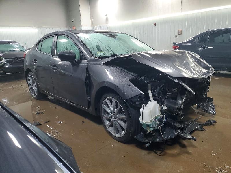Photo 4 from auction – 2018 MAZDA 3 TOURING with VIN 3MZBN1V3XJM273333