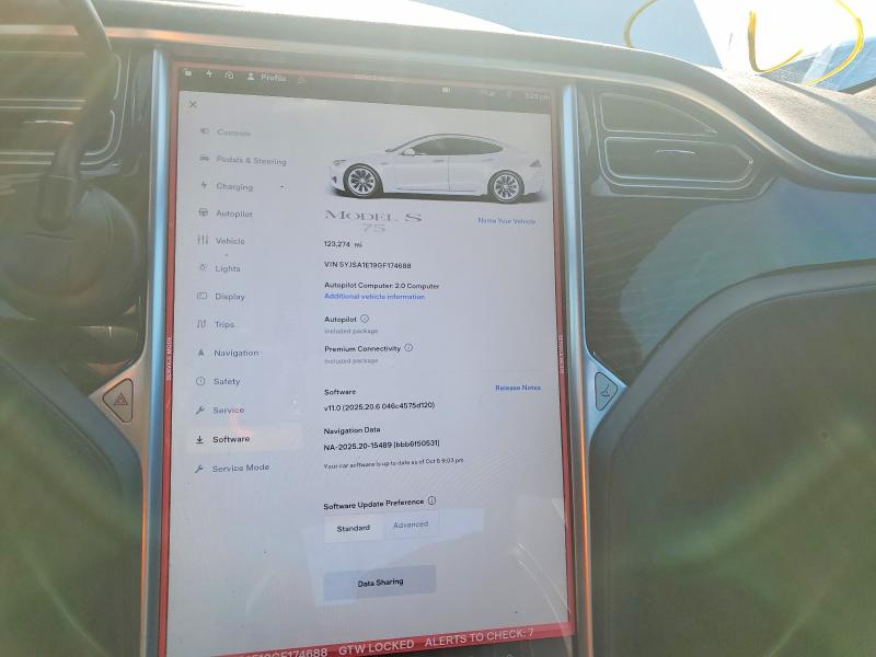 Photo 9 from auction – 2016 TESLA MODEL S with VIN 5YJSA1E19GF174688