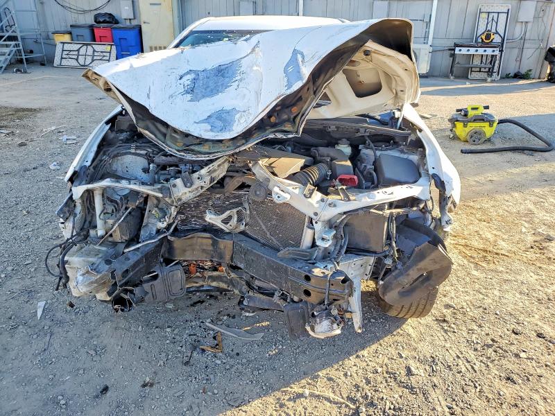 Photo 5 from auction – 2016 TOYOTA COROLLA L with VIN 5YFBURHE6GP557870