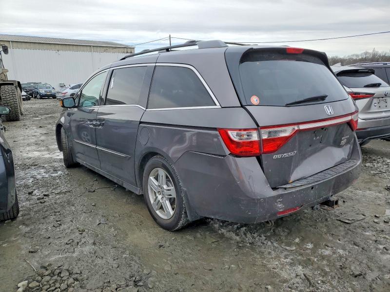 Photo 2 from auction – 2013 HONDA ODYSSEY TO with VIN 5FNRL5H94DB078674