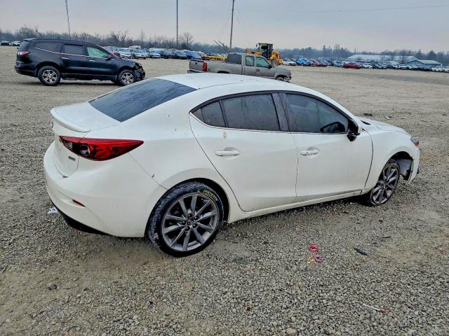 Photo 3 from auction – 2018 MAZDA 3 TOURING with VIN 3MZBN1V39JM183414