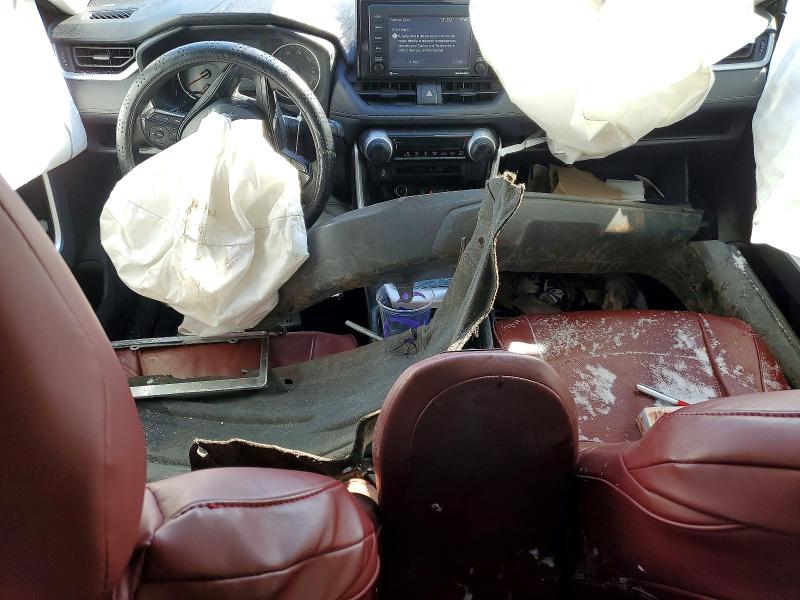 Photo 8 from auction – 2021 TOYOTA RAV4 with VIN 2T3H1RFV9MC169136