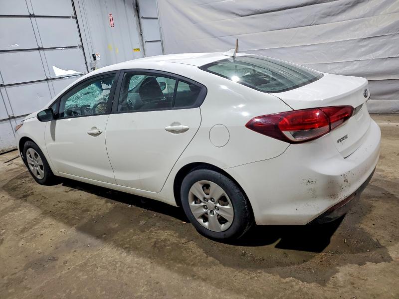 Photo 2 from auction – 2018 KIA FORTE with VIN 3KPFK4A73JE270288