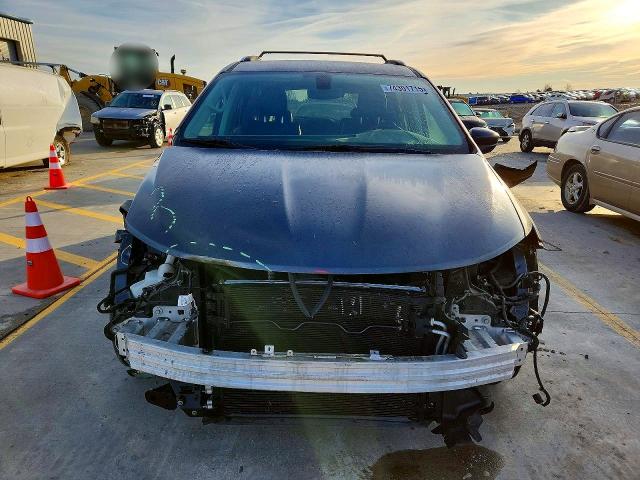 Photo 5 from auction – 2018 CHRYSLER PACIFICA with VIN 2C4RC1BG7JR252933