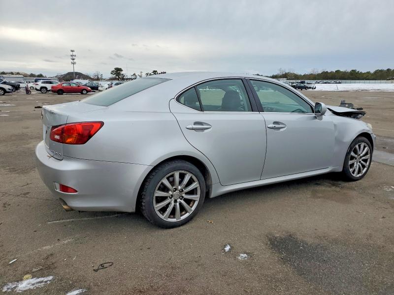 Photo 3 from auction – 2006 LEXUS IS 250 with VIN JTHCK262162008499