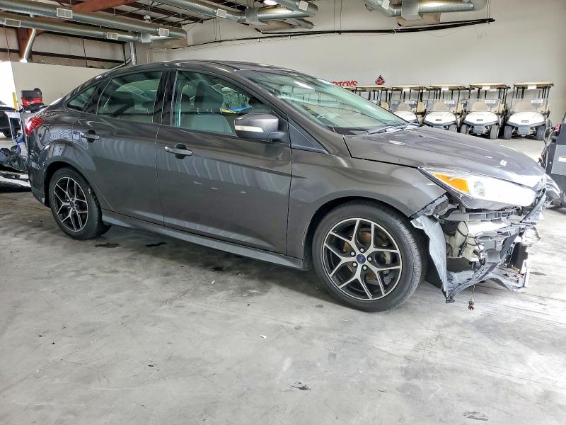 Photo 4 from auction – 2016 FORD FOCUS with VIN 1FADP3F2XGL258418