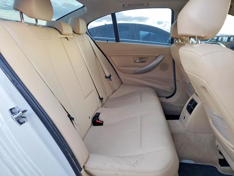 Photo 10 from auction – 2012 BMW 328 I with VIN WBA3A5C54CF342192