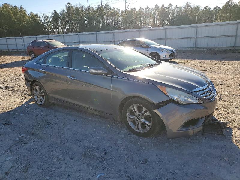 Photo 4 from auction – 2013 HYUNDAI SONATA with VIN 5NPEC4AC4DH584859