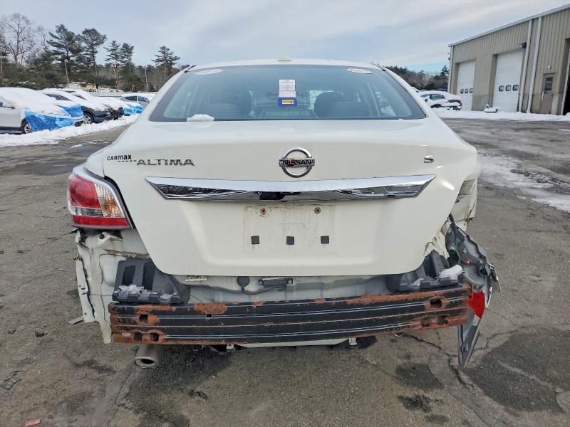 Photo 6 from auction – 2015 NISSAN ALTIMA 2.5 with VIN 1N4AL3AP2FN880161