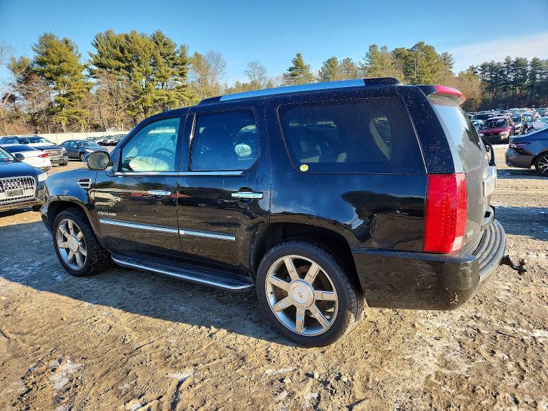 Zdjęcie 2 z aukcji – 2010 CADILLAC ESCALADE z VIN 1GYUKAEF7AR103163