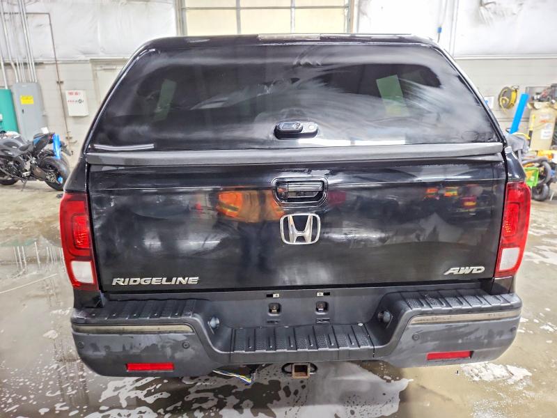 Photo 6 from auction – 2017 HONDA RIDGELINE with VIN 5FPYK3F85HB032071