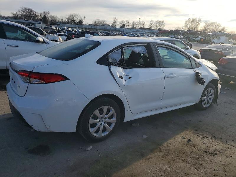 Photo 3 from auction – 2024 TOYOTA COROLLA LE with VIN 5YFB4MDE5RP134791