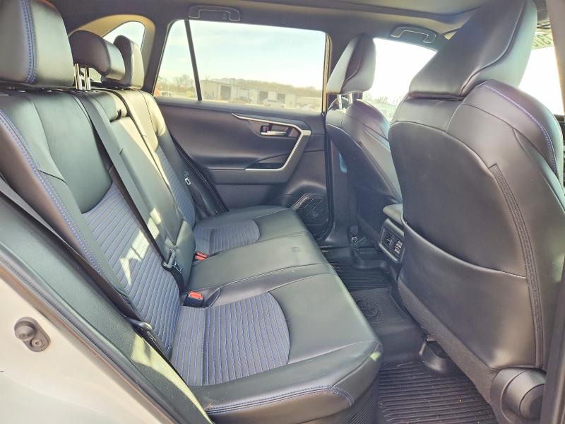 Photo 10 from auction – 2021 TOYOTA RAV4 with VIN 4T3E6RFVXMU055164