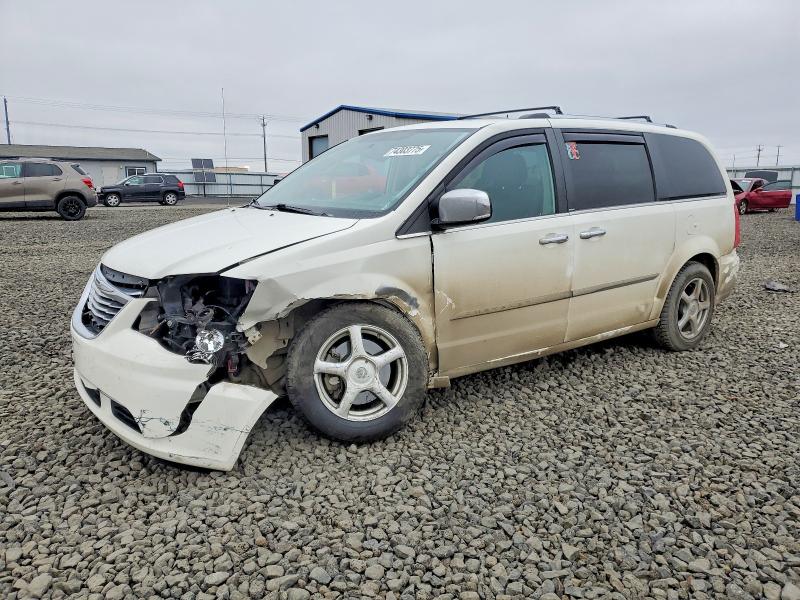CHRYSLER TOWN & COU 2013 with VIN 2C4RC1GG2DR751782 - Photo from auction