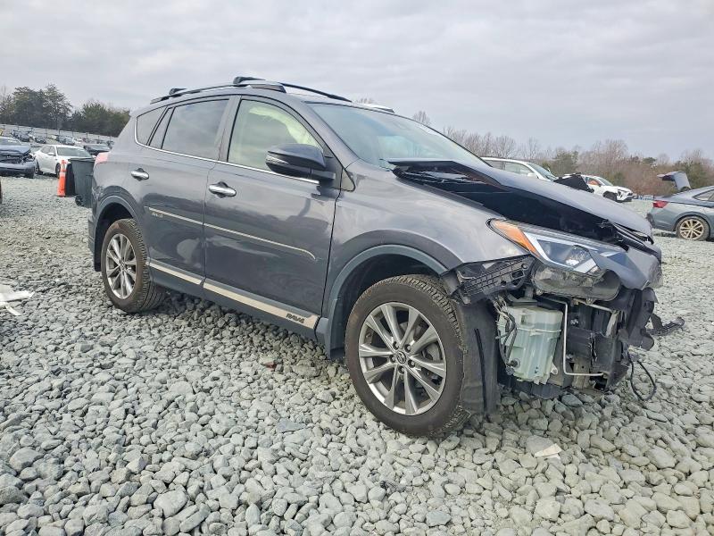 Photo 4 from auction – 2017 TOYOTA RAV4 with VIN JTMYFREV0HD106608