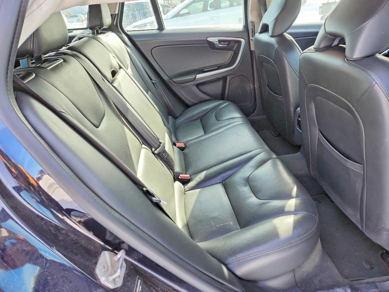 Photo 10 from auction – 2017 VOLVO V60 with VIN YV140MEK2H1351513