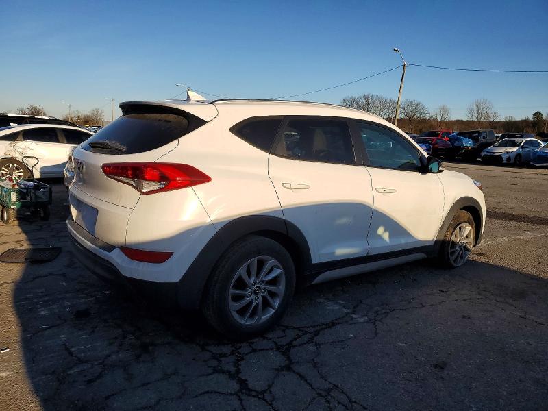 Photo 3 from auction – 2017 HYUNDAI TUCSON with VIN KM8J33A40HU529012