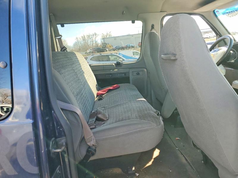 Photo 11 from auction – 2001 FORD ECONOLINE with VIN 1FBSS31L01HA96457
