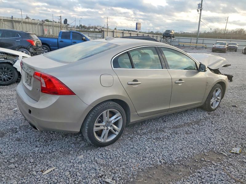 Photo 3 from auction – 2015 VOLVO S60 PREMIE with VIN YV126MFB5F2302754