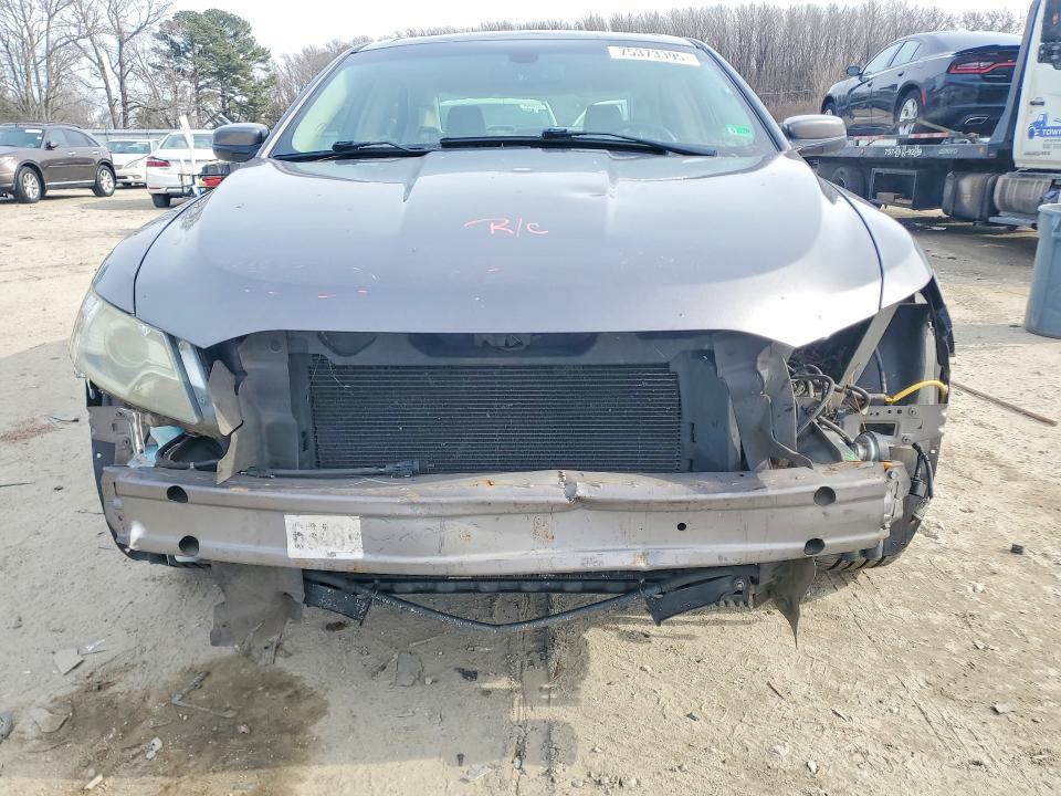 Photo 5 from auction – 2011 FORD TAURUS SEL with VIN 1FAHP2EW1BG147578