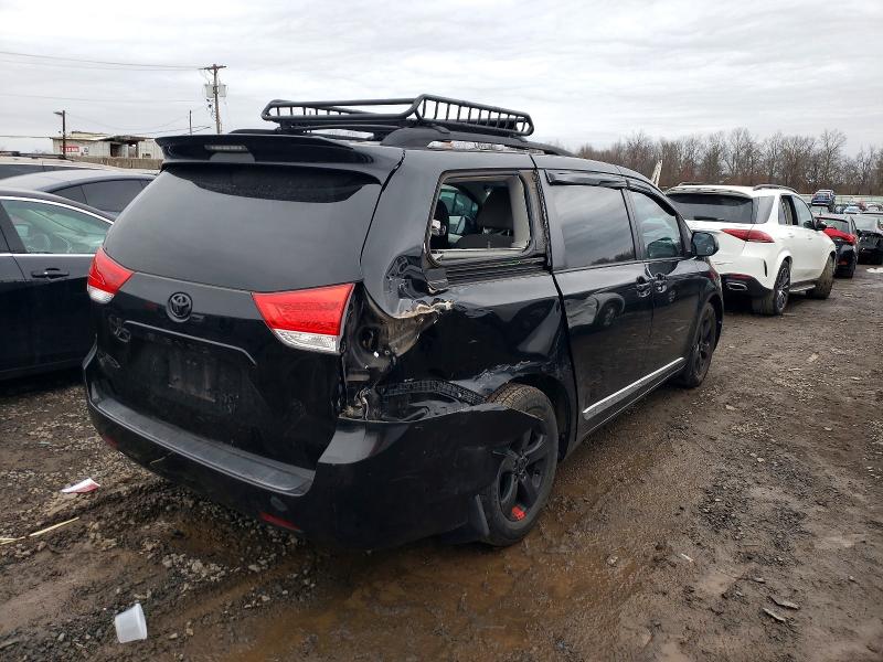 Photo 3 from auction – 2013 TOYOTA SIENNA LE with VIN 5TDKK3DC1DS398623