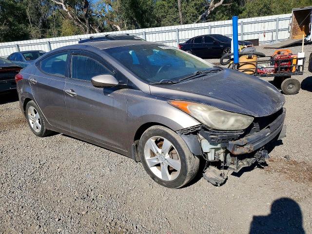 Photo 4 from auction – 2013 HYUNDAI ELANTRA GL with VIN 5NPDH4AE2DH241126