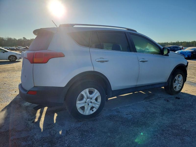 Photo 3 from auction – 2015 TOYOTA RAV4 LE with VIN JTMZFREV7FJ038326