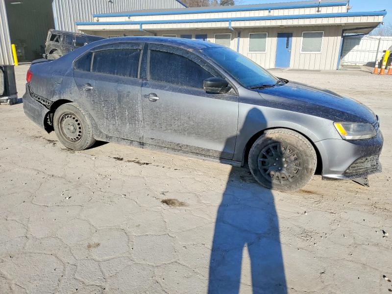 Photo 4 from auction – 2015 VOLKSWAGEN JETTA with VIN 3VW2K7AJ2FM417142