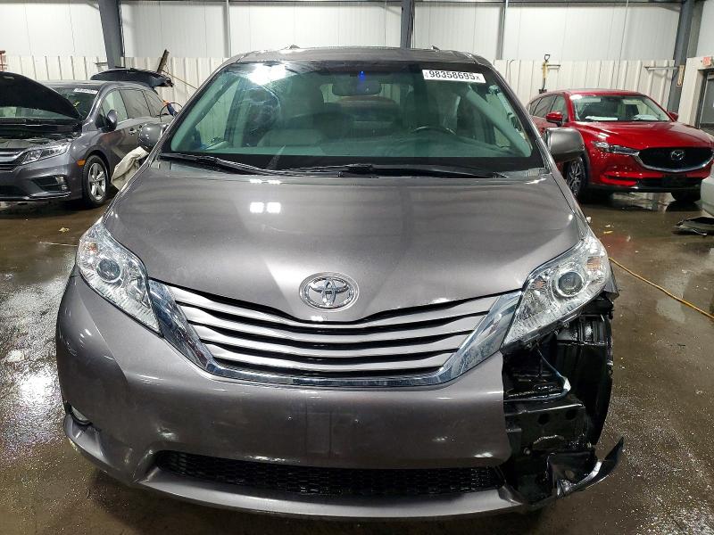 Photo 5 from auction – 2015 TOYOTA SIENNA XLE with VIN 5TDDK3DC2FS122849