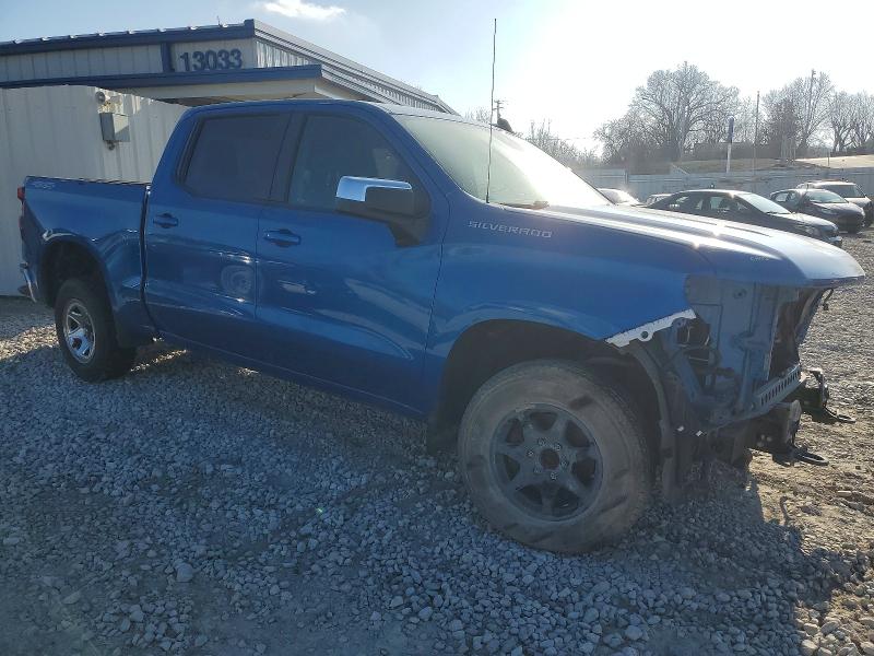 Photo 4 from auction – 2022 CHEVROLET SILVERADO with VIN 1GCUDDED9NZ556027
