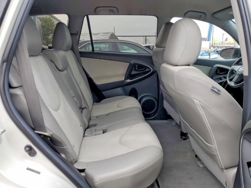 Photo 11 from auction – 2013 TOYOTA RAV4 EV with VIN 2T3YL4DV2DW001708