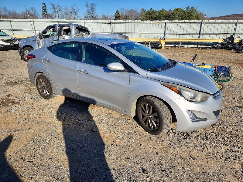Photo 4 from auction – 2015 HYUNDAI ELANTRA with VIN 5NPDH4AE2FH622364