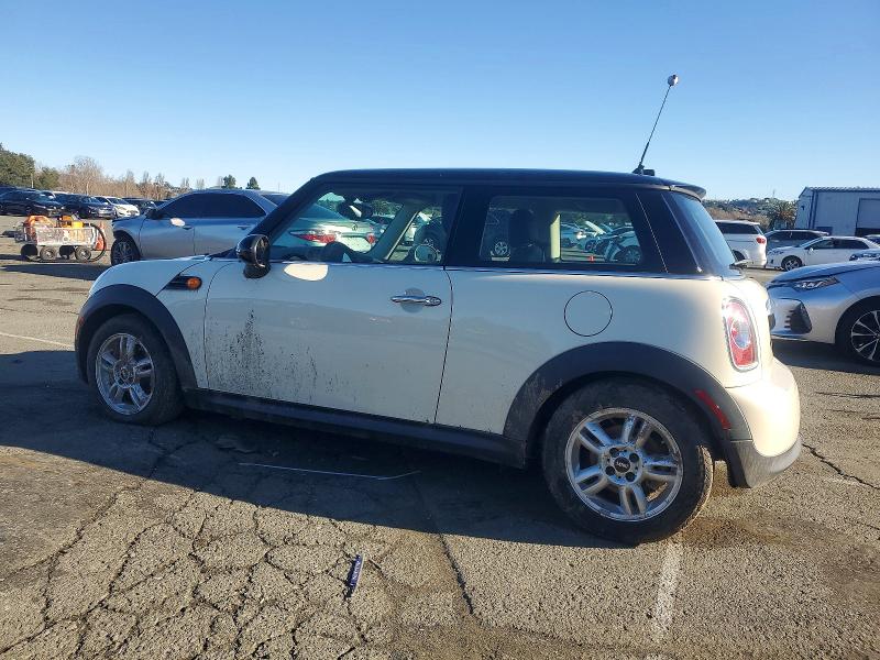 Photo 2 from auction – 2013 MINI COOPER with VIN WMWSU3C56DT545482