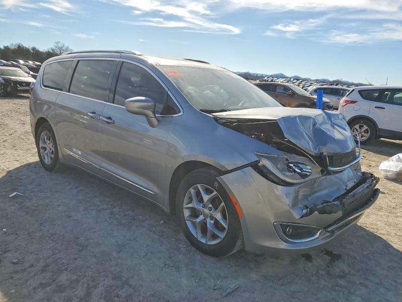 Photo 4 from auction – 2019 CHRYSLER PACIFICA T with VIN 2C4RC1EG1KR549712