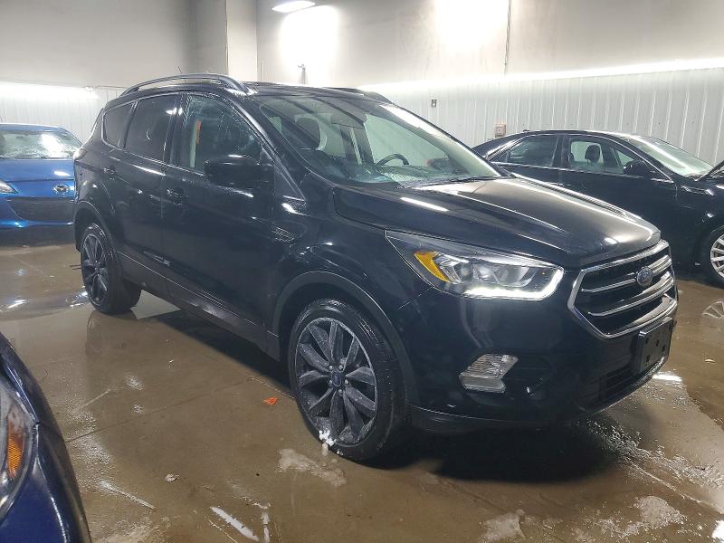 Photo 4 from auction – 2018 FORD ESCAPE SE with VIN 1FMCU0GD8JUD16343