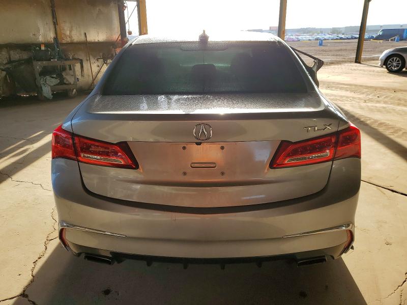 Photo 6 from auction – 2020 ACURA TLX with VIN 19UUB2F31LA002994