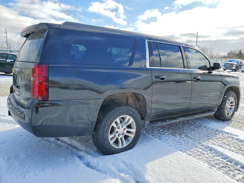 Photo 3 from auction – 2016 CHEVROLET SUBURBAN with VIN 1GNSKHKCXGR100743