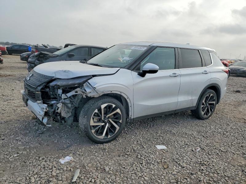 MITSUBISHI OUTLANDER 2023 with VIN JA4J3UA8XPZ061864 - Photo from auction