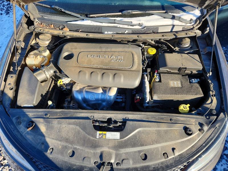Photo 11 from auction – 2015 CHRYSLER 200 S with VIN 1C3CCCBB5FN747971